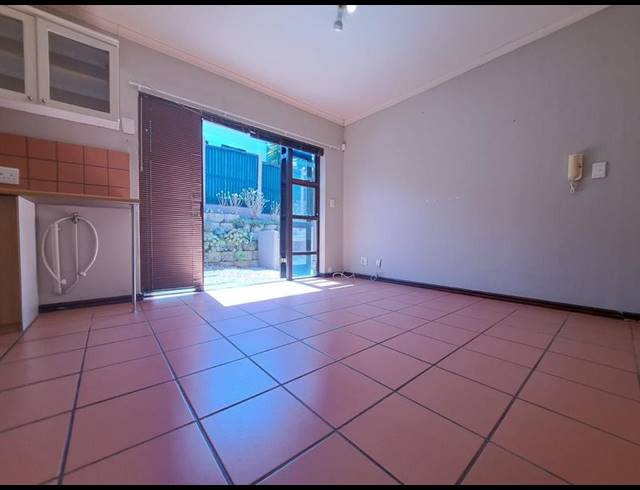 1 BEDROOM PROPERTY TO RENT IN VAN RIEBEECKSHOF